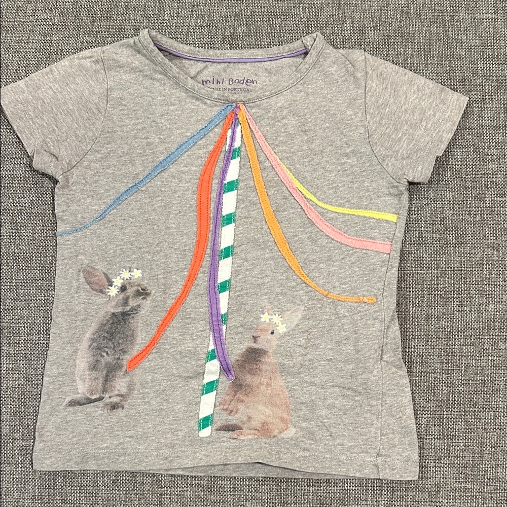 Mini Boden tshirt with Bunnies and appliquéd May pole with ribbons, 3T